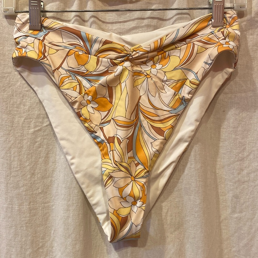 ⚜️ high rise floral print bikini bottom sz Lg